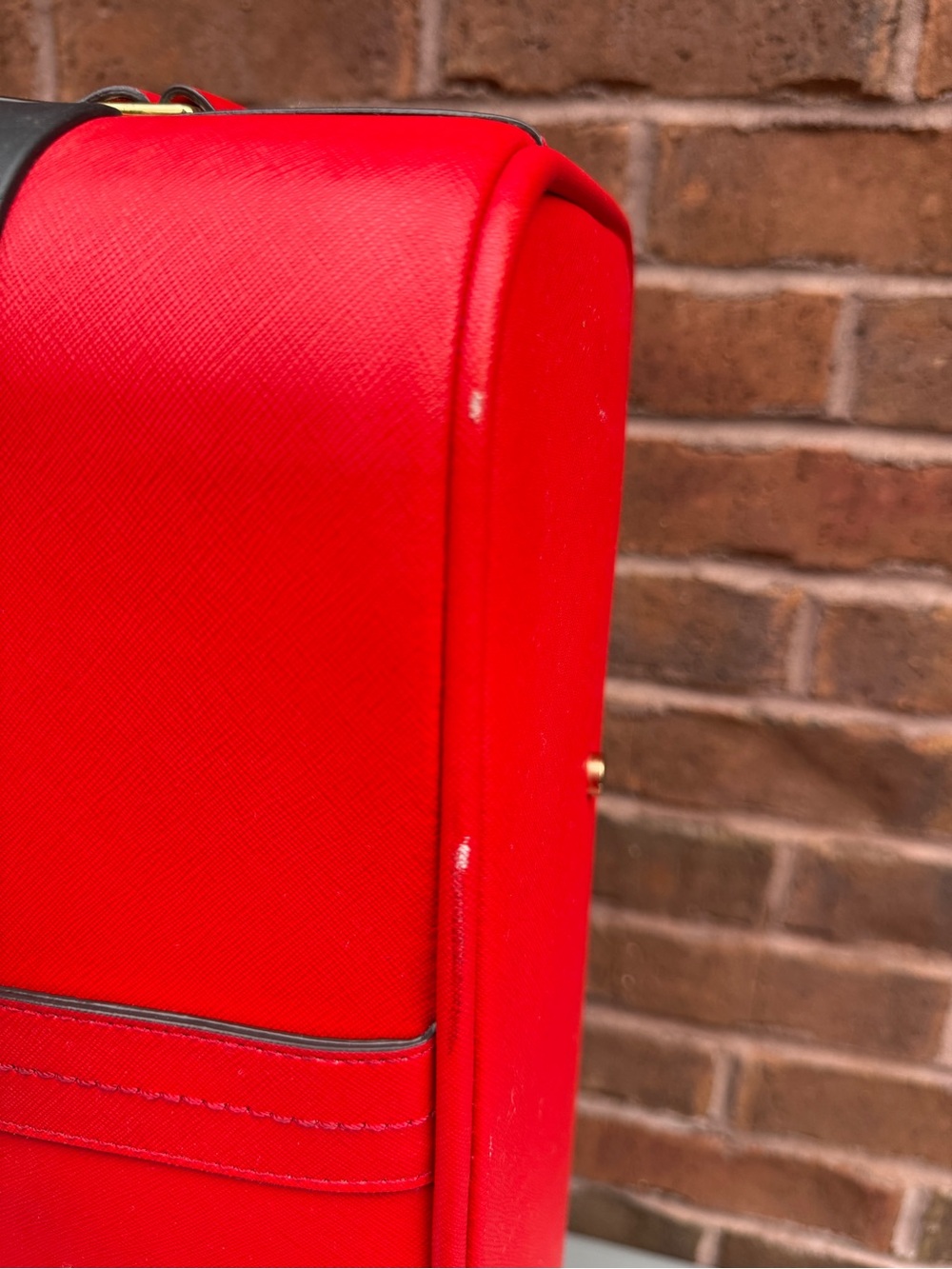 Henri Bendel New York Red Spinner Carry-On Suitcase Luggage - Picture 6 of 13
